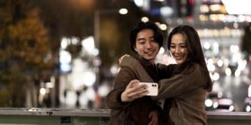 couple-having-date-night